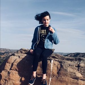 Meet your Posher, Angeline